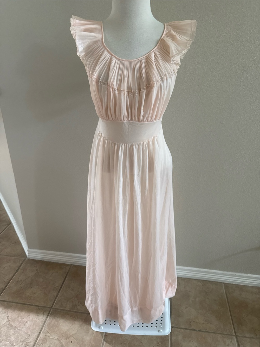 Vintage Vanity Nightgown SZ 34 Nylon Tricot Pink Negligee Ruffled